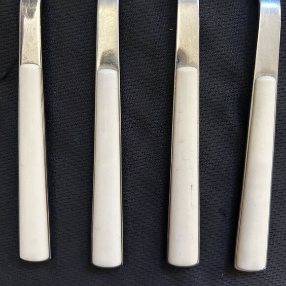 WMF Cromargan Torino 4 Salad Forks White plastic Handle 18/10 Stainless Flatware - Picture 3 of 10